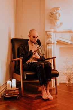 关于月亮的情话古句 关于“月”的古风句子文案有哪些？