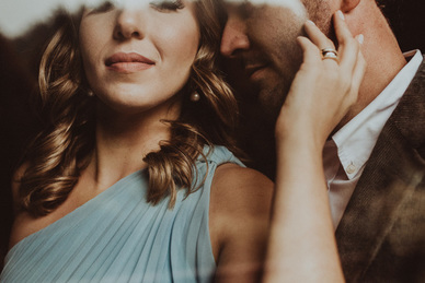 女生朋友圈暗示某个人 女生在朋友圈暗示男生去追她