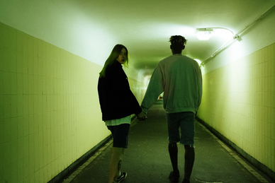 很甜很撩的长句子文案100字 很甜很撩的句子文案有什么？