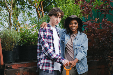 心疼妈妈又无奈的句子文案 形容心疼母亲难过的句子文案