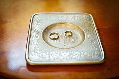 挽回前任男友的话短信 怎样给前男友发短信挽回他