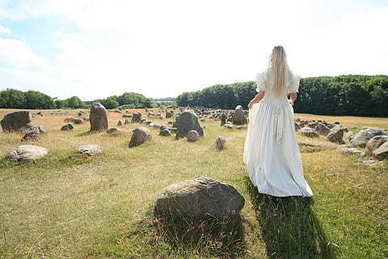 情感语录文案背景图图片 抖音上情感语录文案头像图片怎么做的