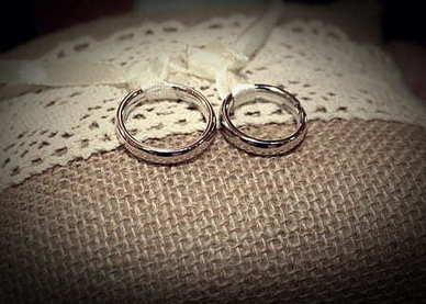 挽留女朋友的短句 挽留女朋友的句子文案有哪些