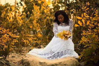 描写伤心痛哭的句子文案 求描写一个人悲伤或者哭泣的句子文案 越多越好