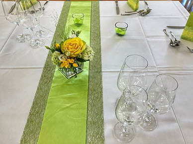 送女友花卡片写什么情话文案 第一次送花给女友卡片上该写什么呢?