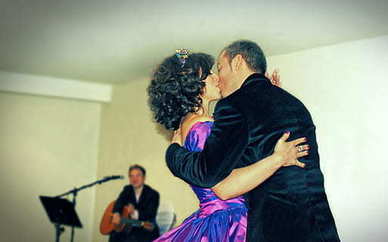 形容调皮女人幽默风趣的句子文案 女人幽默风趣句子文案