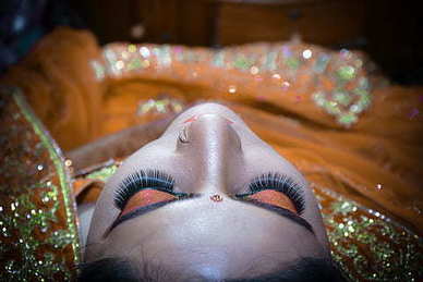 纪念初吻的句子文案 描写“接吻”的唯美句子文案有哪些？