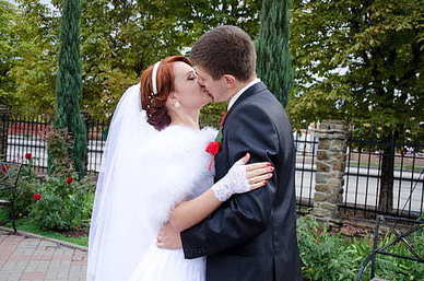 形容结婚甜蜜的句子文案 描写爱情幸福、甜蜜的唯美句子文案