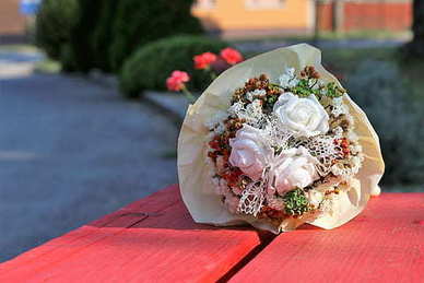 老婆生日发朋友圈说说文案 老婆过生日发朋友圈怎么写