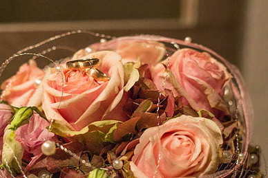 想和女朋友结婚的情话文案 异地恋想和女朋友结婚，我怎么发信息跟她说