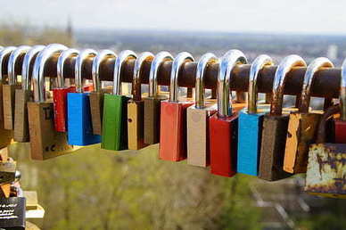 写给女朋友的文案短句 一段给女朋友承诺的爱情句子