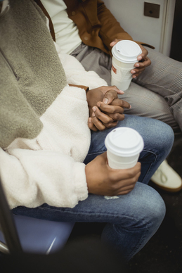 陌陌发动态语句文案撩人 陌陌发动态前面有时候有个标语怎么弄的