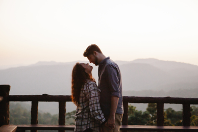 爱情长久陪伴的唯美句子文案 关于爱情陪伴的句子文案