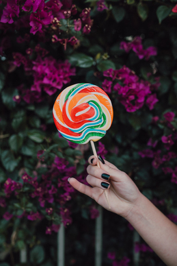 第三者插足伤感的句子文案 表示你是小三的伤感句子文案