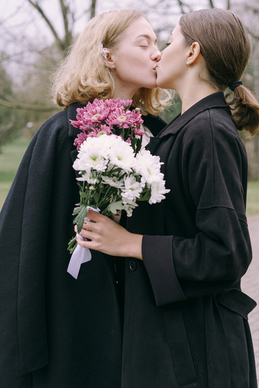 陪伴暖心的句子文案4个字 有关陪伴的暖心话语