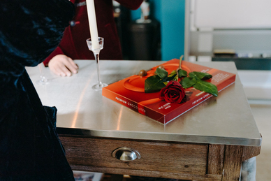 结婚10年发朋友圈的说说文案 怎么写结婚十周年发朋友圈的感言？