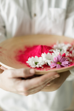 一个女人沉默的句子文案 沉默是一个女人最大的哭声下一句