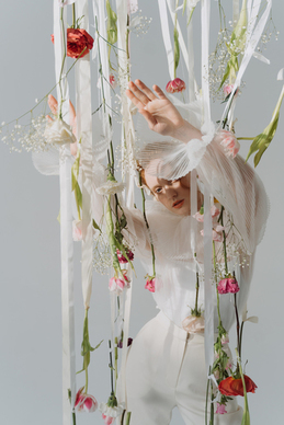 女人受伤后坚强的句子文案 女人心受伤的短句子文案