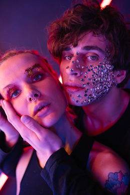 给女朋友说午安的暖心句子文案 给女朋友说晚安的暖心句子文案有哪些？