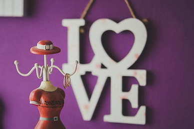 希望能被世界温柔以待的句子文案 愿你被世界温柔以待 .像这类似的话语