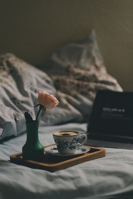 夫妻文案简短 适合两口子的文案有哪些？