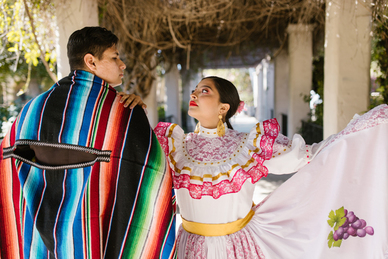 表达爱情伤感的诗词句 帮我找一些描写爱情伤感的古诗句子文案