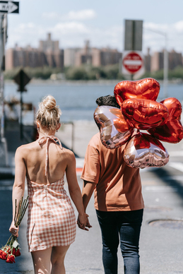 如何撩女朋友情话文案 撩女朋友的幽默情话文案