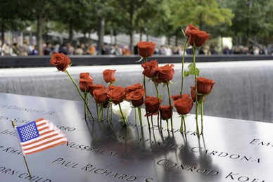 讽刺假幸福的说说 讽刺感情虚假的句子文案