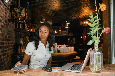 想谈恋爱的沙雕文案 适合朋友圈发的沙雕文案有哪些？