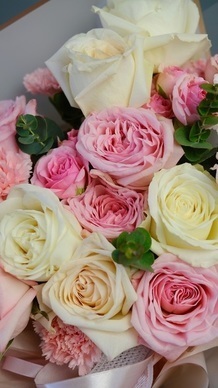 玫瑰花的说说文案朋友圈 收到玫瑰花怎么发朋友圈?