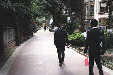 情侣间幽默的小情话文案 甜言蜜语的情话文案幽默