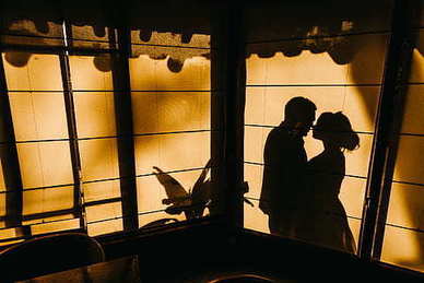 情人间早安的暖心问候语 给情人的早安问候语句文案