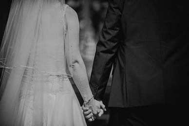 来做我的女人句子文案 关于你碰了我的女人的霸气句子文案