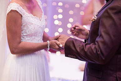 英文公布恋情的句子文案 英文关于爱情的句子文案有哪些？