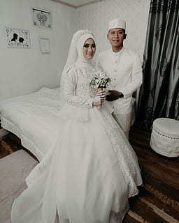 女人问男人要钱的说说文案 女人向男人要钱?