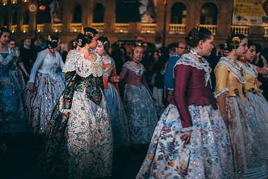 形容男孩脸红害羞的句子文案 形容男生害羞的成语