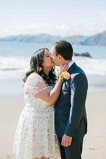 形容小三的伤感句子文案 面对小三后伤心的句子文案