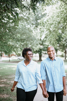 异地恋感动女朋友流泪的情话文案 对异地恋女朋友说的话感动到哭 简短的几句