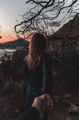 形容爱情凄美经典句子文案 形容爱情伤感的句子文案