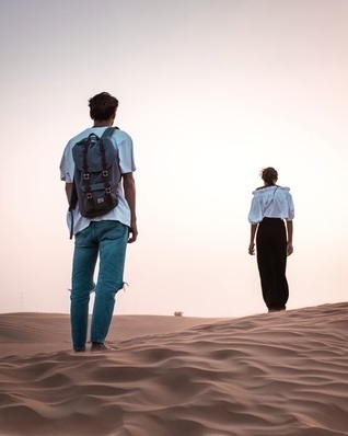 男人受伤的感情句子文案 男人伤心难过的句子文案