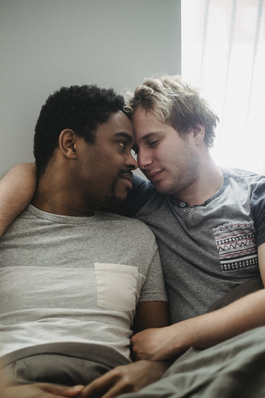 一个女人开车跑夜路的说说文案 女人开车的说说文案