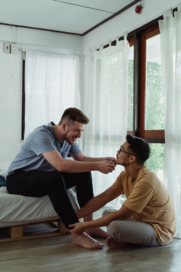 赞美老公的幽默说说 夸老公的句子文案带幽默