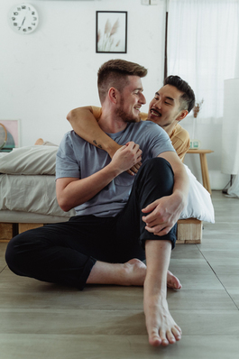 朋友圈情感图片配图 朋友圈里发的各种心情图片是怎么弄的