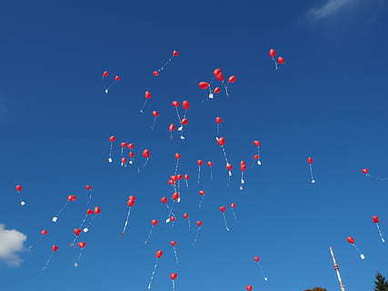 夸女孩子有才华的诗句文案 形容女子很有才华的诗