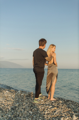 爱情寄语唯美简短八字 关于爱情的八字祝福语句文案?