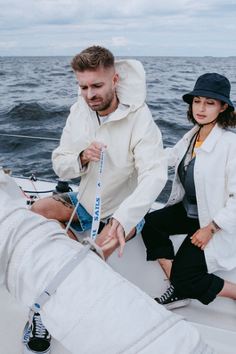 中年女人唯美句子文案 描述中年女人优雅的句子文案