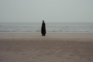 亚字开头赞美女人的的诗句文案 亚字开头的诗句文案有哪些