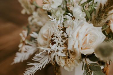 一把年纪装可爱的说说文案 形容自己装嫩的幽默说说文案