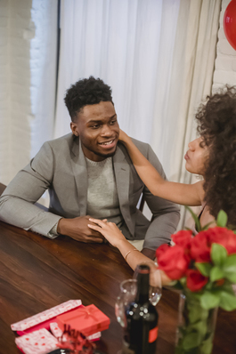 送男士手表怎么说情话 求关于手表的很浪漫的句子文案