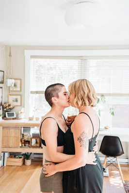 让女朋友感动的话 让女朋友感动的情话文案大约100字左右